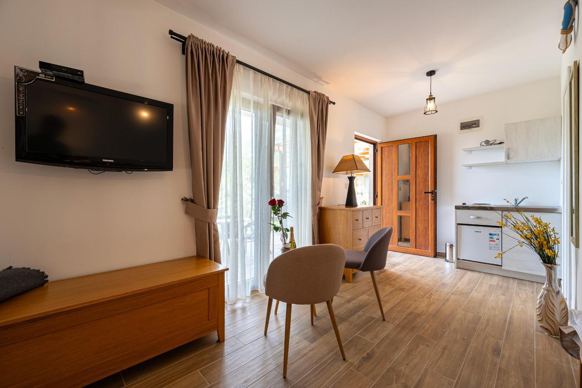 Sunset & Sunrise Villas In Stanisici-Two Villas With Common Pool Budva Exterior photo