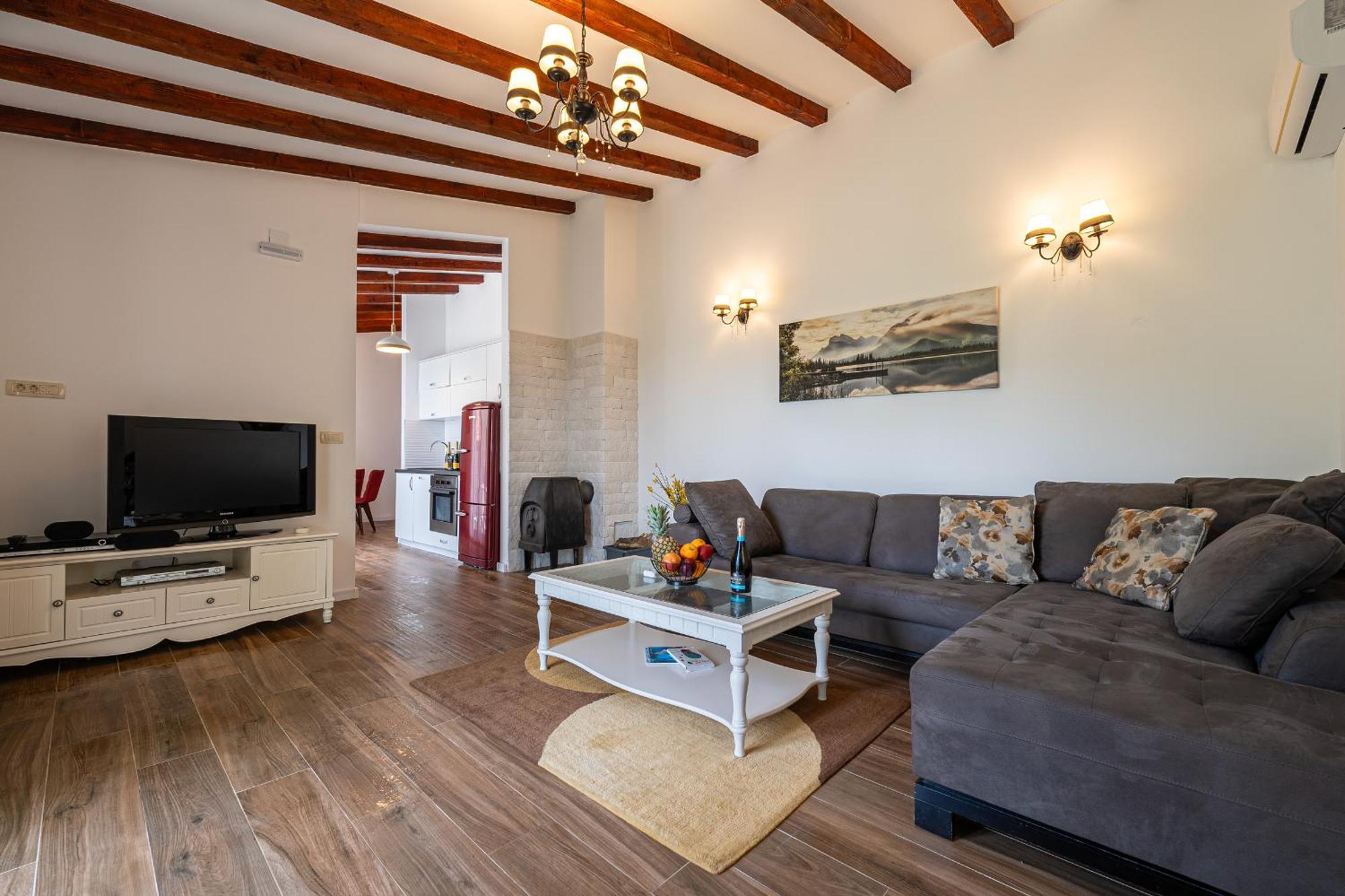 Sunset & Sunrise Villas In Stanisici-Two Villas With Common Pool Budva Exterior photo