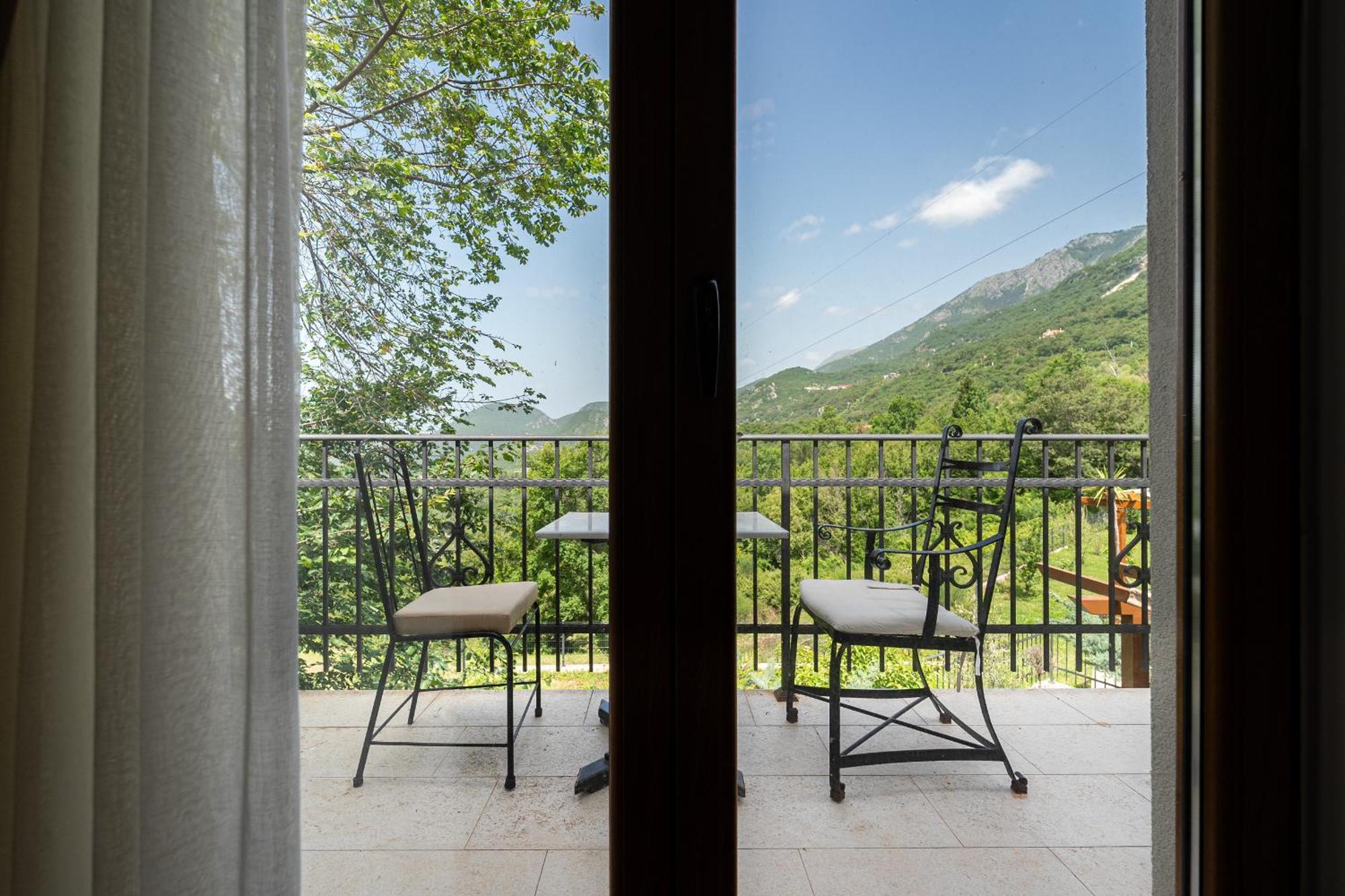 Sunset & Sunrise Villas In Stanisici-Two Villas With Common Pool Budva Exterior photo