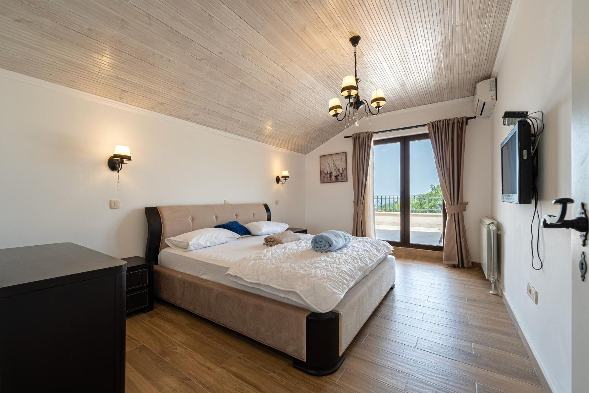 Sunset & Sunrise Villas In Stanisici-Two Villas With Common Pool Budva Exterior photo