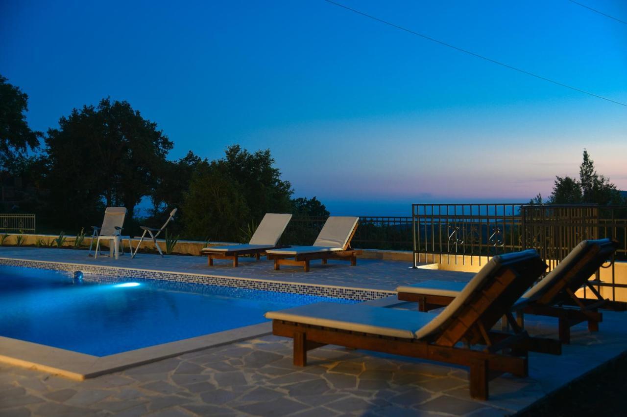 Sunset & Sunrise Villas In Stanisici-Two Villas With Common Pool Budva Exterior photo